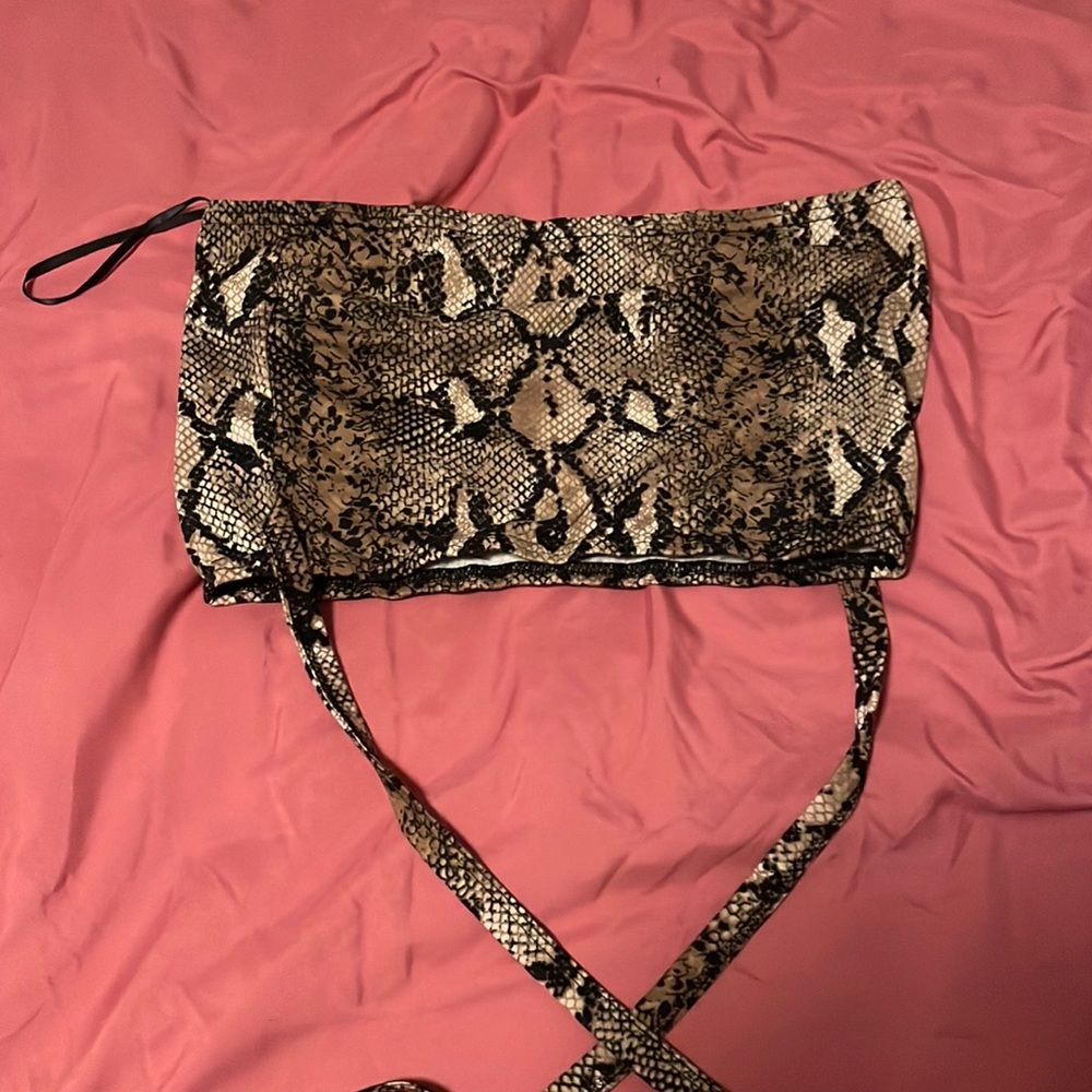 Size Medium Tube top